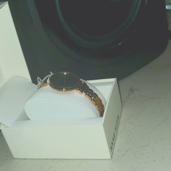 Wrist watch - Picture 2 of 6